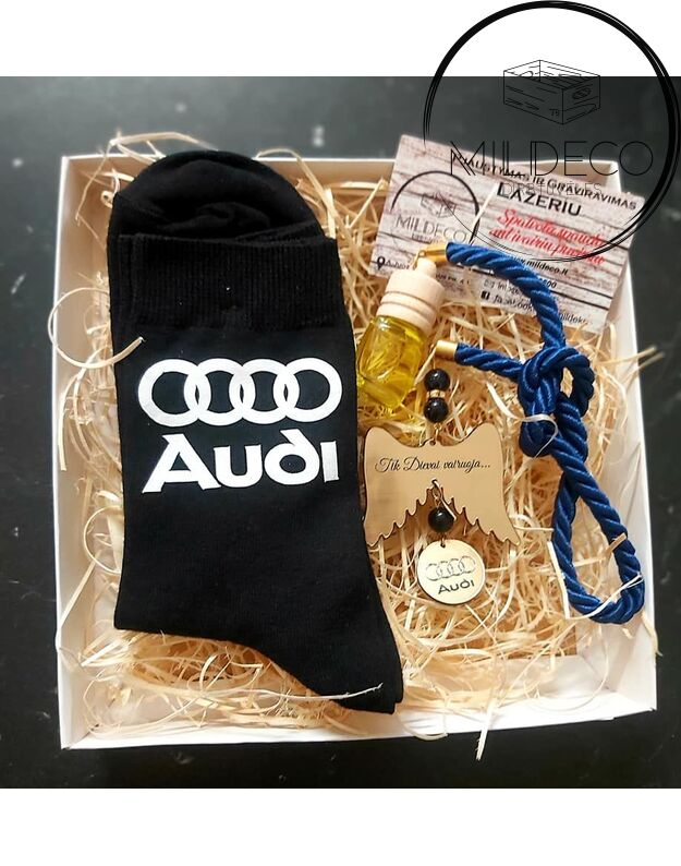 Audi fanui komplektas: automobilio pakabukas/kvapukas + kojinės 